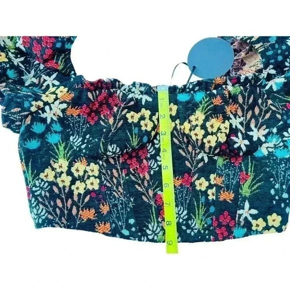 Storia Women’s Beautiful Puffy Sleeve Crop Top•Size Large•Multi Colors• - Picture 4 of 7